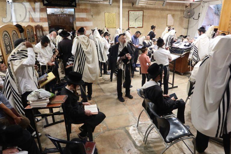 מערת המכפלה תשעה באב (2)