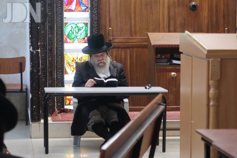נדבורנה ביתר באמירת הקינות (5)