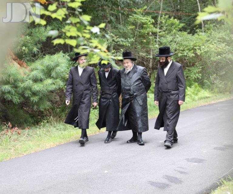 סקאליע במנוחה בקאנטרי (8)