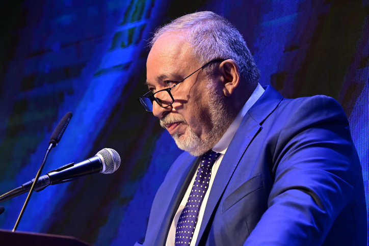 ומי נעדר שוב מדיון קריטי – הפעם בנוגע להסכם עם לבנון? השר איווט ליברמן