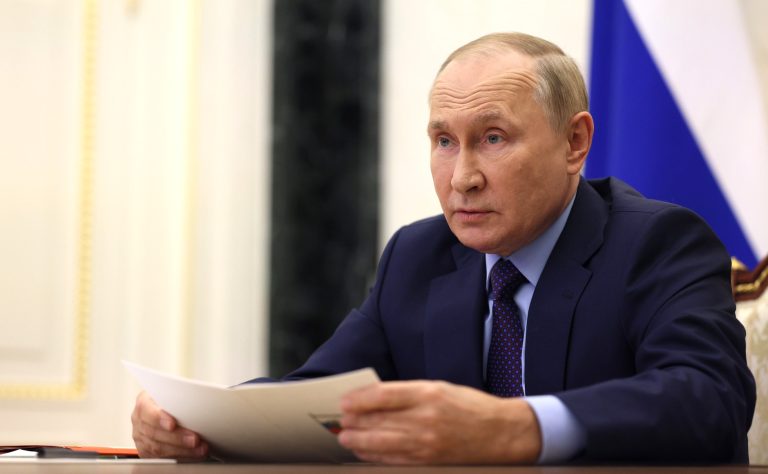 Vladimir_Putin_(2022-09-09)_02