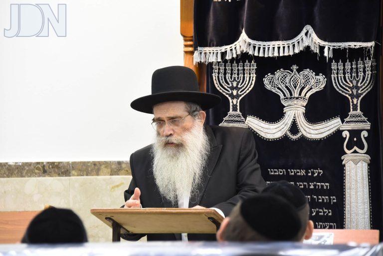 הגר''ש שטיינמן בישיבת שיח יצחק (15)