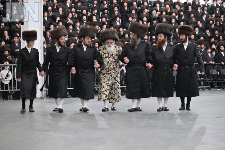 ויז'ניץ וויען דראהביטש חתונה (78)