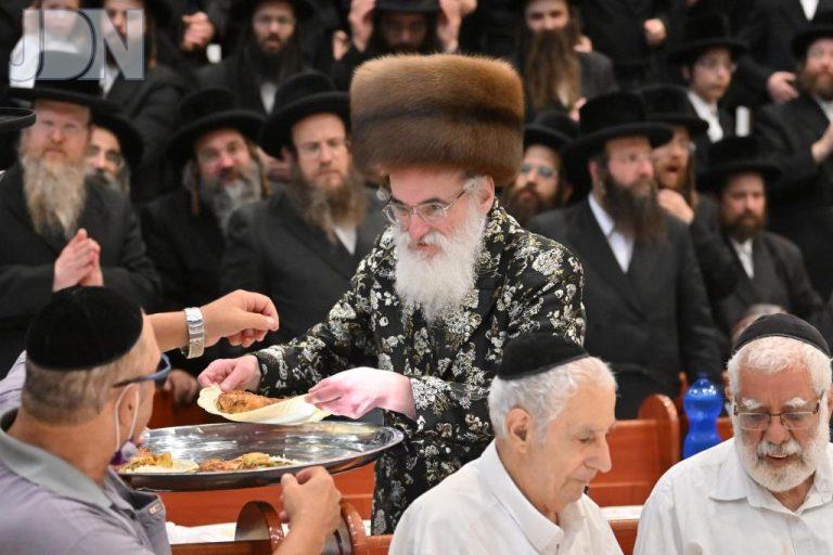ויז'ניץ סעודת עניים אלול פב (3)
