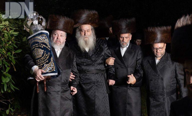 קאזניץ הכנסת ס''ת מאנטיבלו ניו יורק (1)