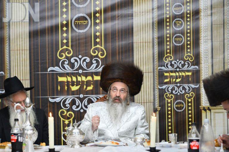 זוטשקא אמסנא טיש חוה''מ (17)
