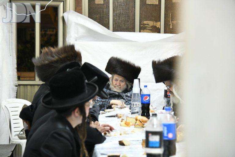 טעמשוואר טיש חוה''מ (2)