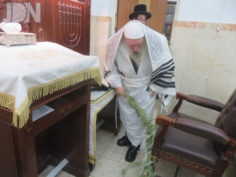טשארנאביל טיש חוה''מ והשענא רבה (6)