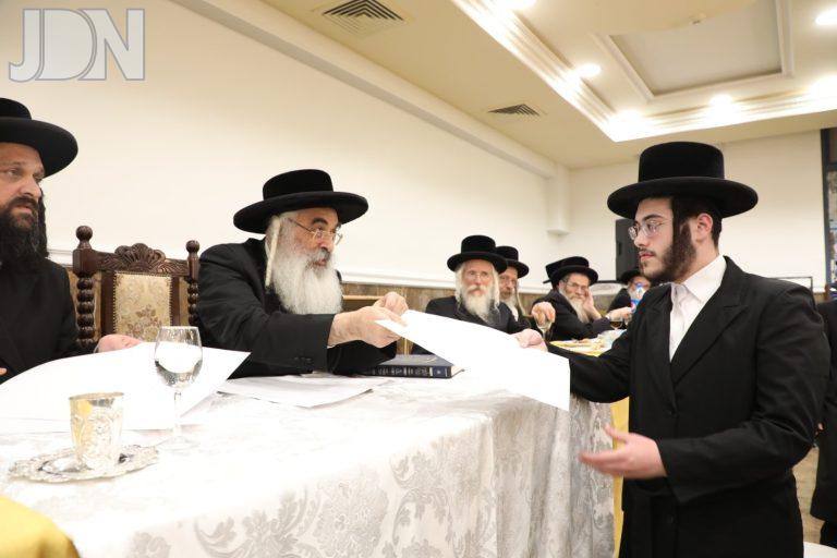 סיום פסחים בישיבת דושינסקיא (37)