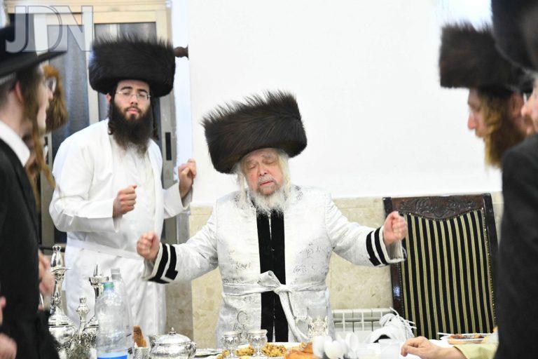 קרעטשניף סיגעט מוצאי יום כיפור (2)