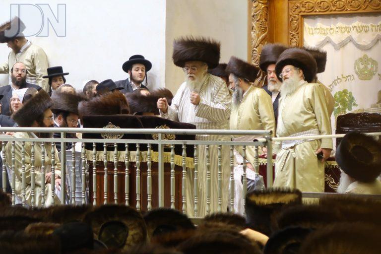 תולדות אהרן הקפות שניות (9)