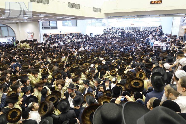 תולדות אהרן שמחת בית השואבה (8)