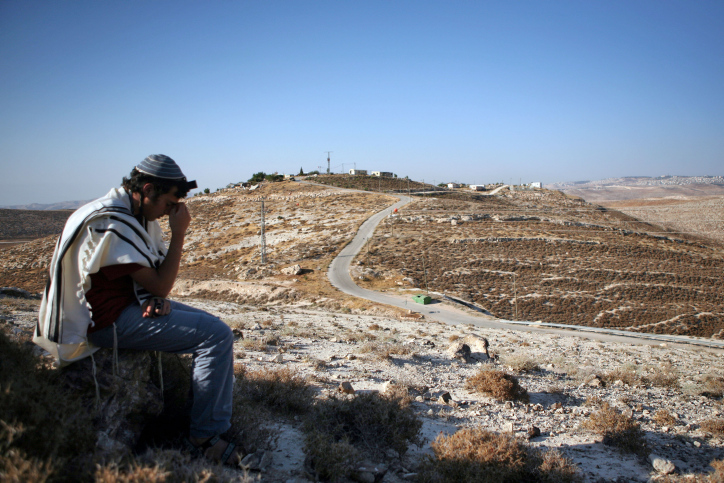 First morning in the unauthorised outpost of "Inbalim" near the settelment of Maale-Michmash, close to the West Bank city of Ramallah