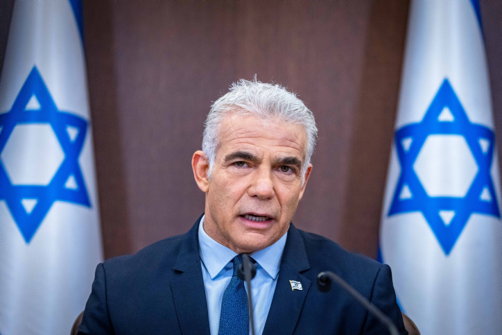 לפיד במתקפה חריפה נגד נתניהו וראשי הימין: "מוקמת פה ממשלה משוגעת"