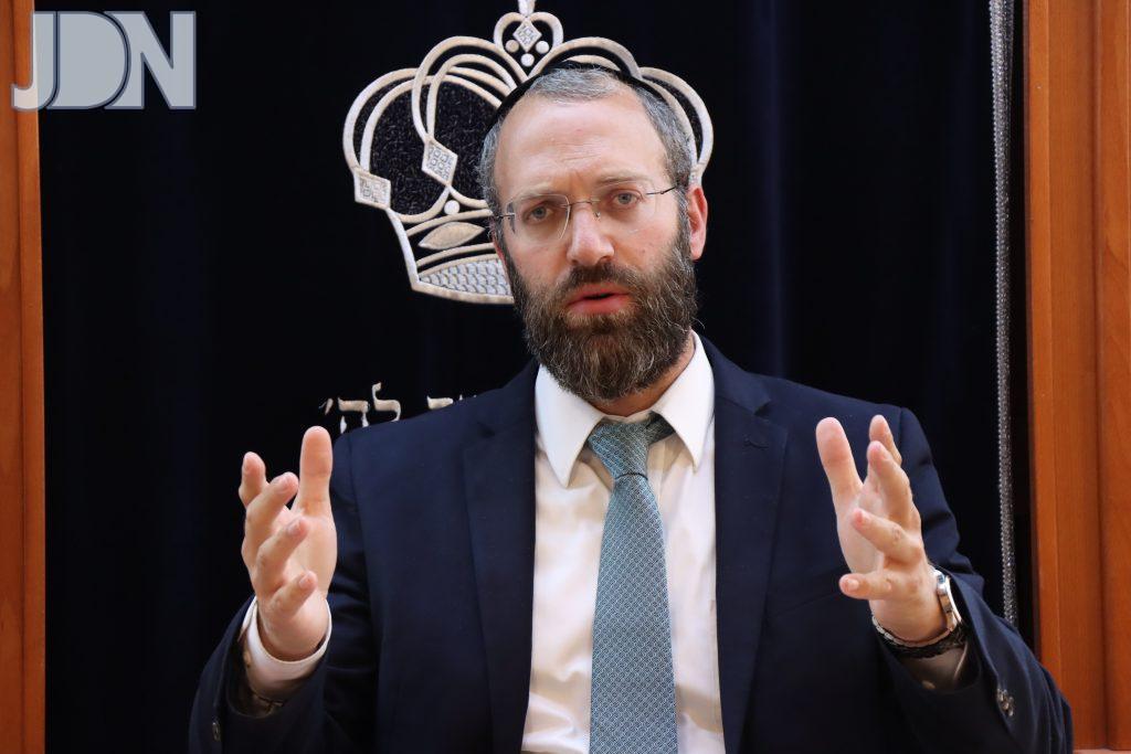 ימי הפורים – הדר קיבלוה מרצון • הרב יוסף דוב אונגר • צפו