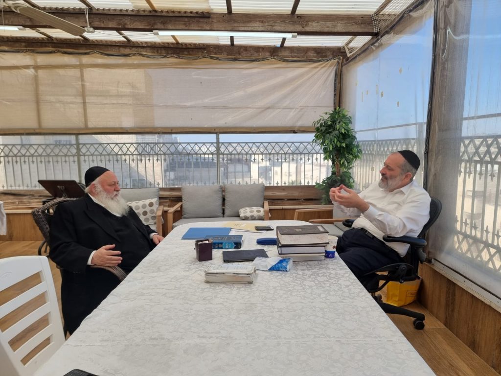 דרעי וגולדקנופף תומכים בשלב השני של עסקת החטופים: "להציל נפשות"