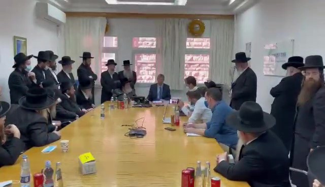 WhatsApp-Video-2021-11-29-at-17.16
