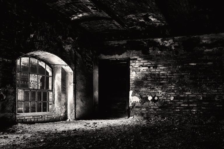 basement-gba02ea7e9_1920