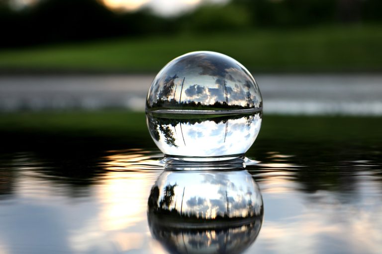 crystal-ball-3931433_1920