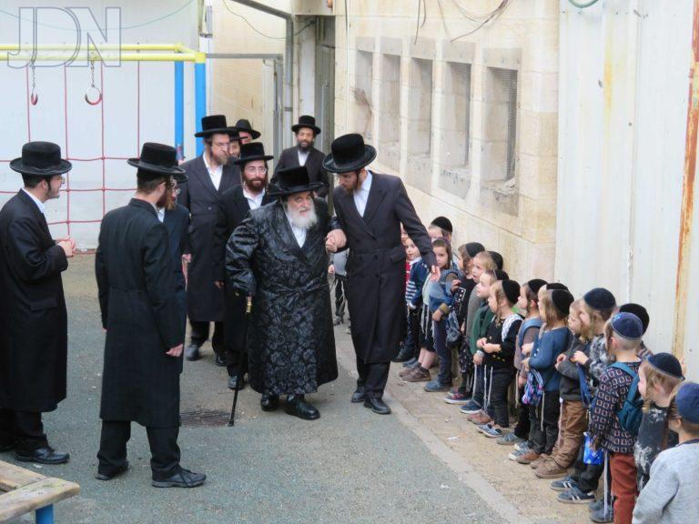 האדמו''ר מויז'ניץ ת''ת אמרי חיים ירושלים (3)