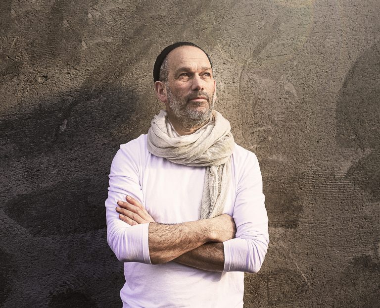יונתן רזאל - צילום משה נחומוביץ