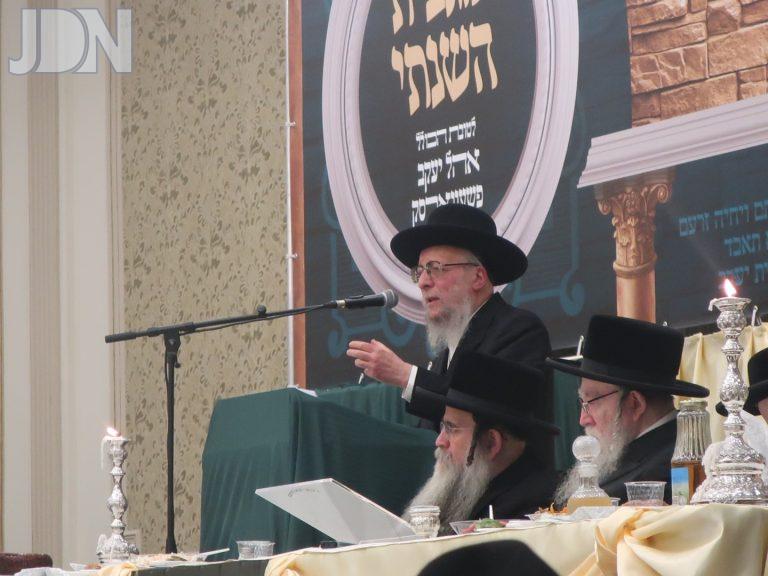 תורה עץ חיים לונדון באנטוורפן (1)