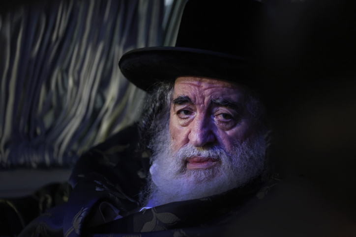 הרבי מויז'ניץ הוסיף שם לנכדתו הפצועה והורה לציבור לרקוד "קאדאטשקע"
