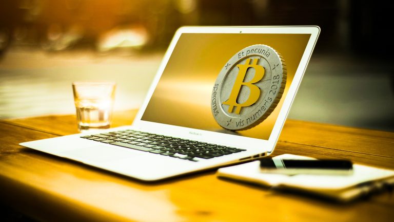 bitcoin-3090250_1920