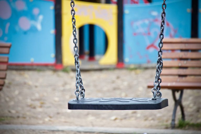 swing-g59e9b34b5_1920