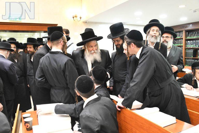 באבוב ביקור בישיבה קטנה בב''ב (21)