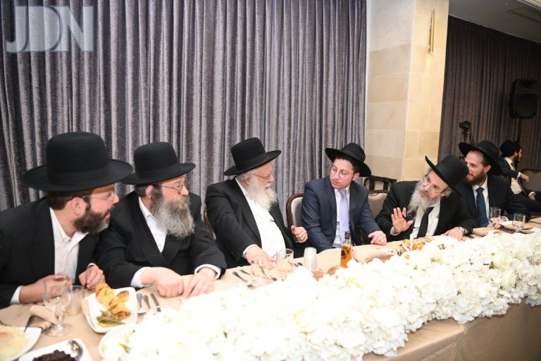 הרב אריה קנייבסקי אירוסין בת (2)