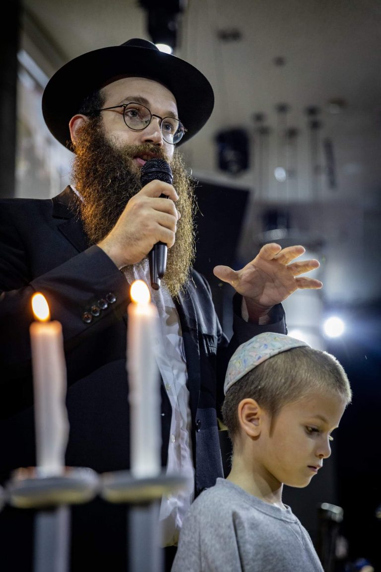 מ4'57ט