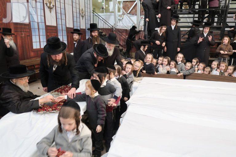 מסיבת חנוכה לת''ת פינסק קרלין (13)