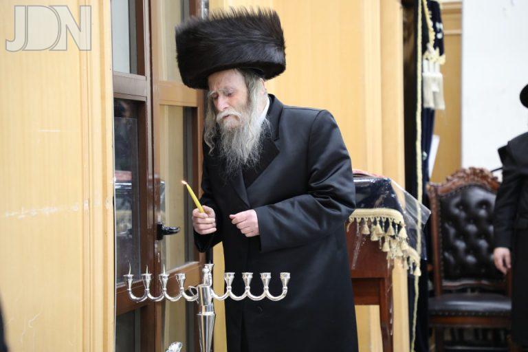 ערלוי הדלקת נרות חנוכה (2)