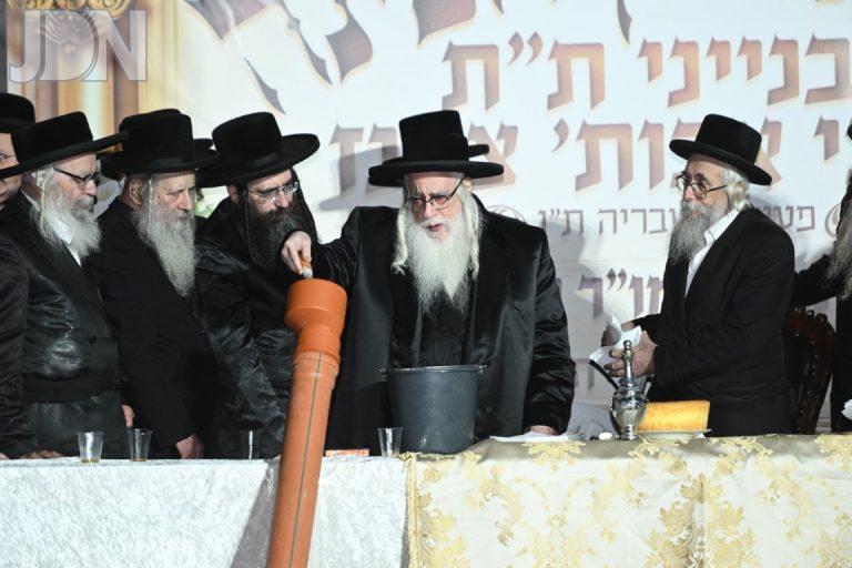 צאנז טבריה הנחת אבן פינה (9)