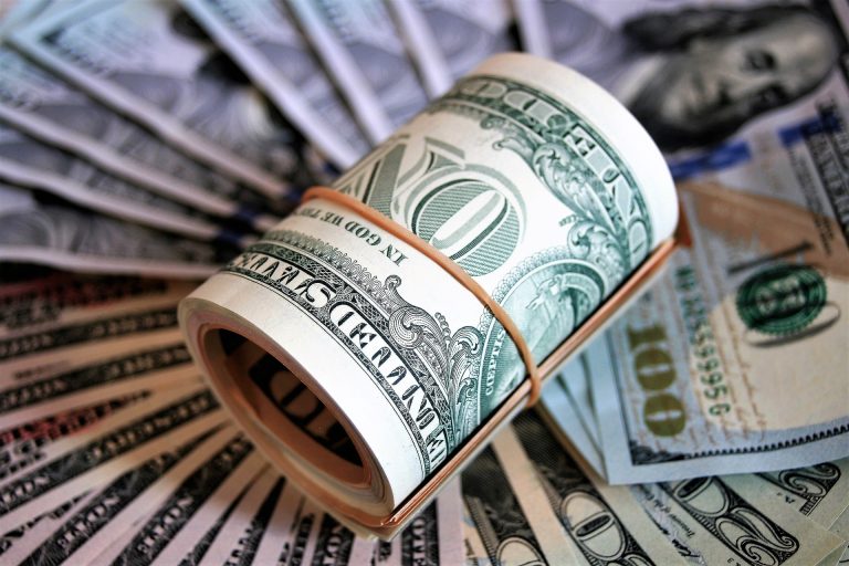 money-g684a6e585_1920