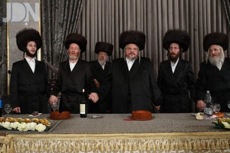 בעלזא רמת שלמה הכנסת ס''ת (2)