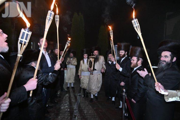 דינוב הכנסת ס''ת (20)