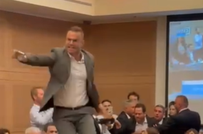 חברי האופוזיציה חצו את כל הגבולות / יוחאי דנינו
