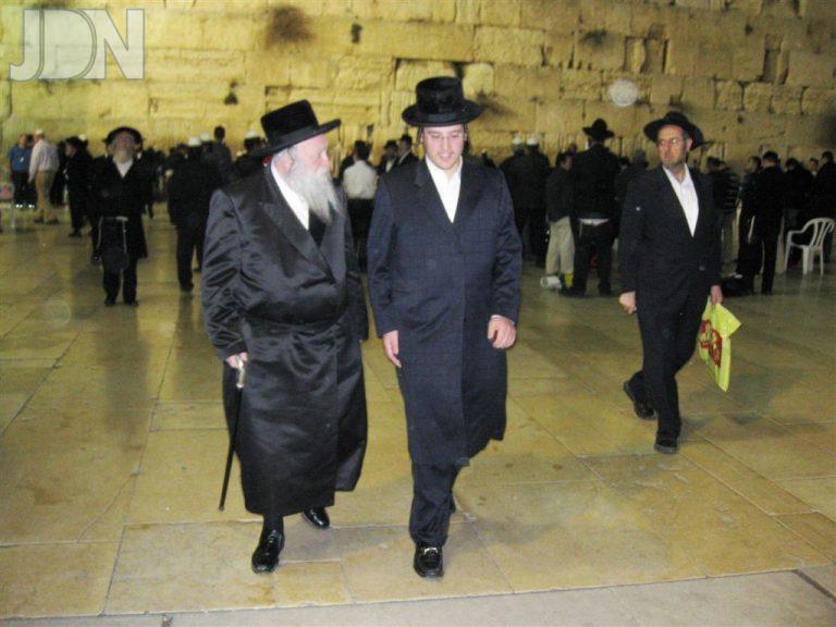 האדמו''ר מחוסט זצ''ל תמונות מחייו (10)