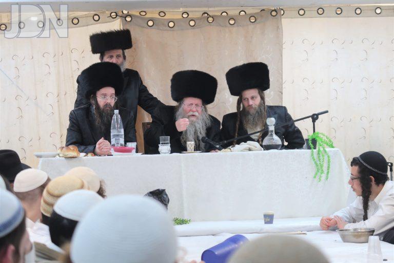 קוזמיר במלוה מלכה בישיבת שלום בניך (3)