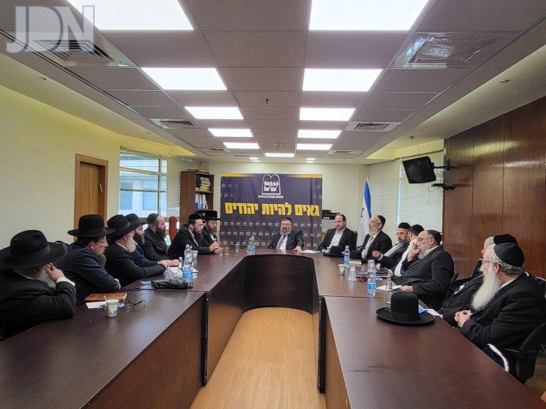 תמונה מישיבת איגוד הסמינרים עם שר העבודה הרב יואב בן צור-ל שבט תשפג