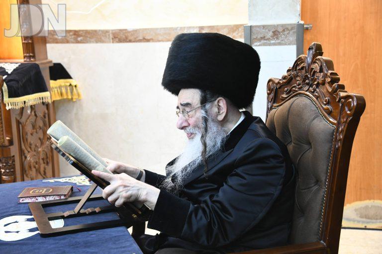 אלכסנדר קריאת המגילה (3)
