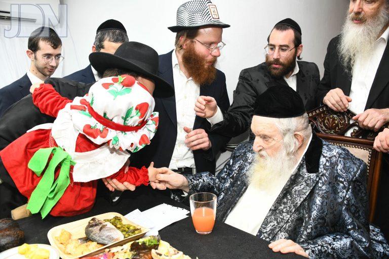 הגר''מ שטרנבוך פורים (18)