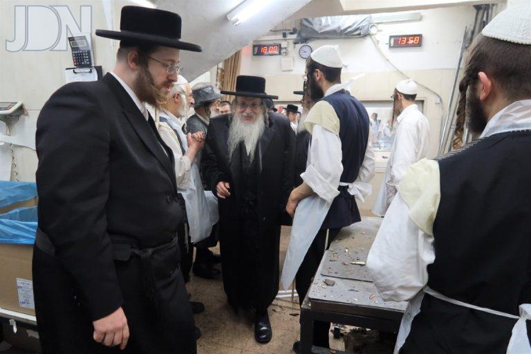 טאהש במאפיית מצות תולדות אהרן (6)