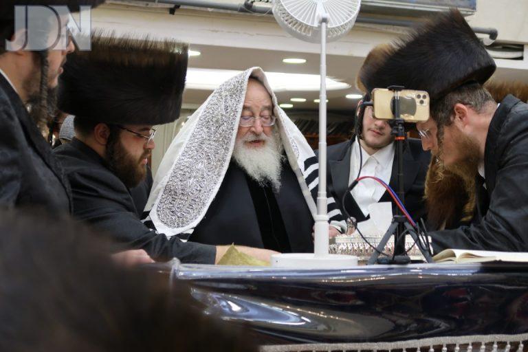 ספינקא קריאת המגילה (2)