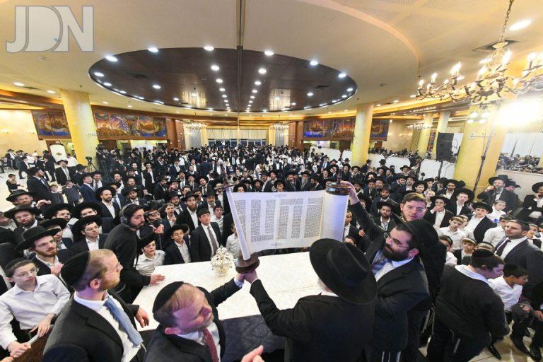 קהילת בית השם הכנסת ס''ת (11)
