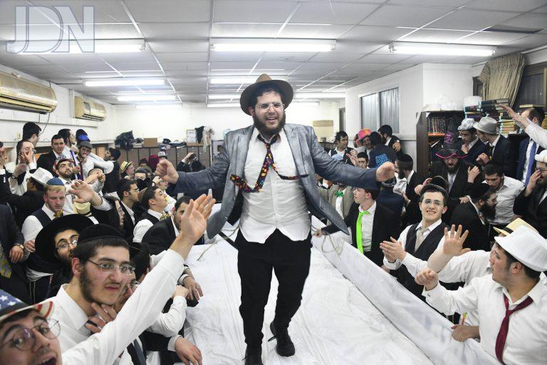 קרית מלך מסיבת פורים תשפג (1)
