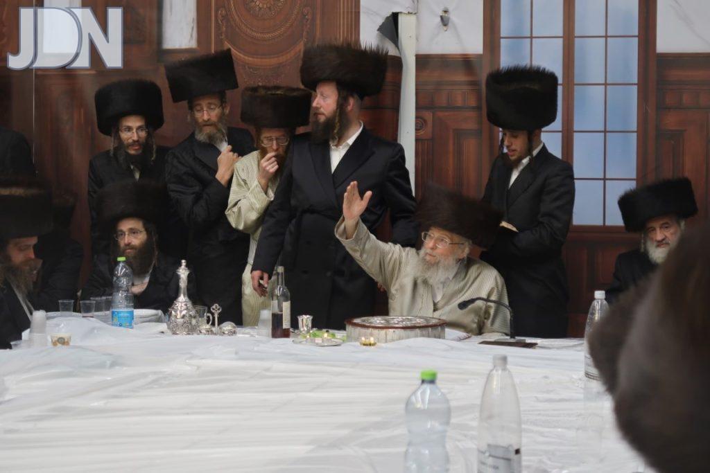 השתדלו והרבו תחינה: האדמו"ר יעבור היום ניתוח בראשו; החסידים מתפללים