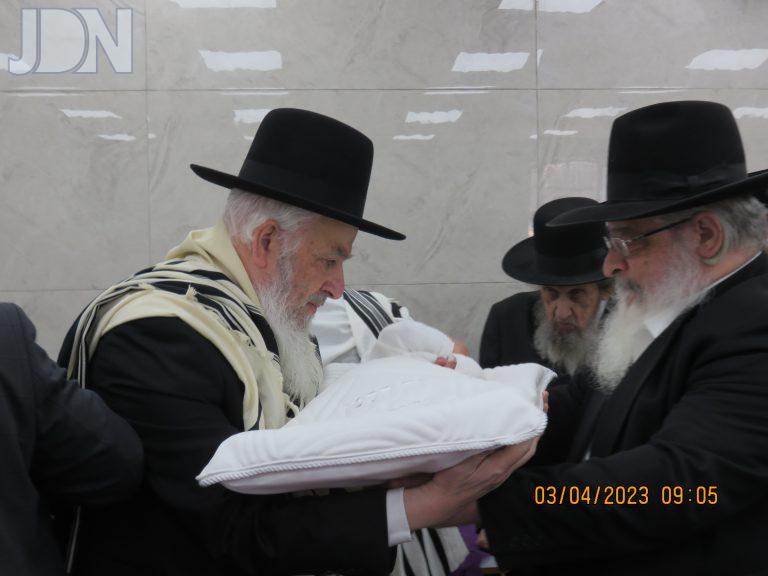 ברית לנכד הגר''י שוורץ רא''י סלבודקא (7)